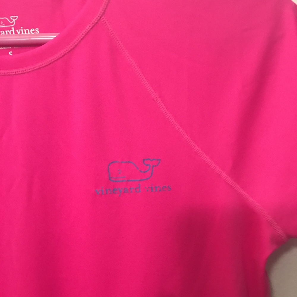 Vineyard Vines Performance Tee Small - image 2